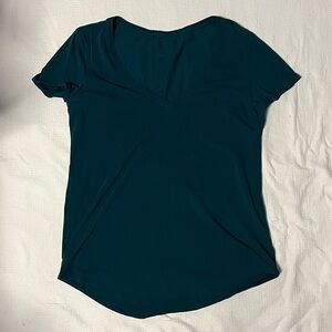 Lululemon Love tee
